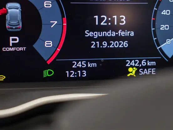 AUDI-Q3-2024