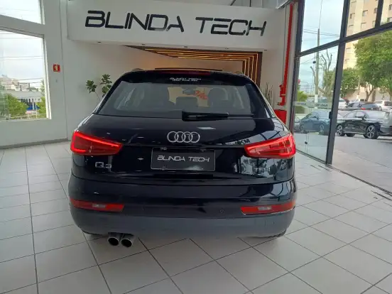 AUDI-Q3-2015