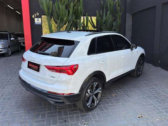 AUDI-Q3-2.0 40 TFSI GASOLINA PERFORMANCE BLACK QUATTRO TIPTRONIC AUDI-Q3-2024