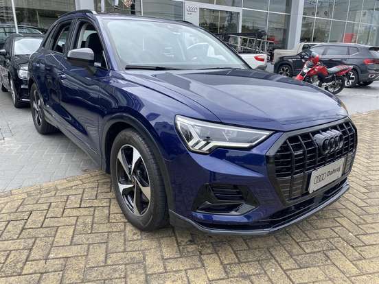 AUDI-Q3-2022
