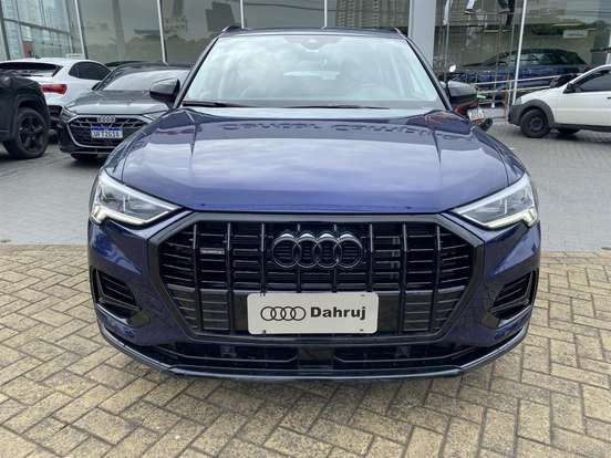 AUDI-Q3-2022