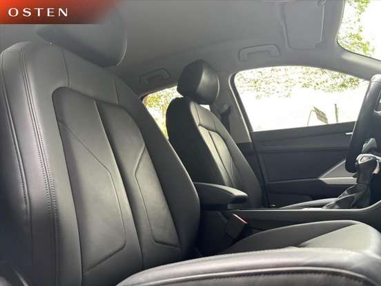 AUDI-Q3-2022