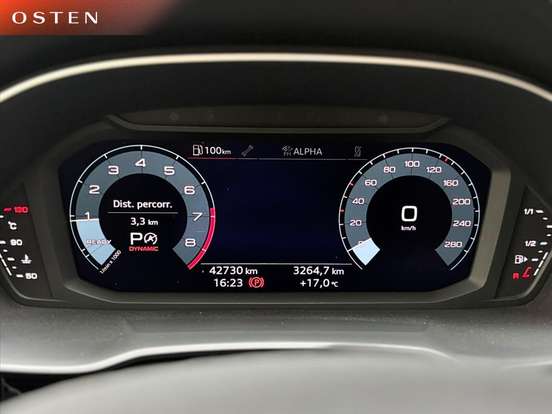 AUDI-Q3-2022