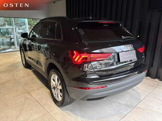 AUDI-Q3-2022