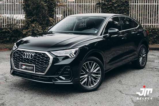 AUDI-Q3-2024