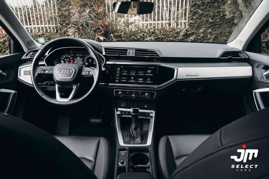 AUDI-Q3-2024