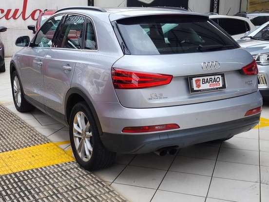 AUDI-Q3-2015