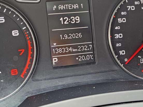 AUDI-Q3-2015