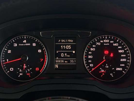 AUDI-Q3-2015