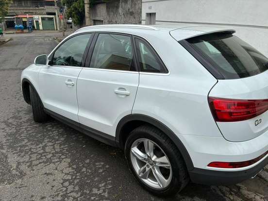 AUDI-Q3-2015