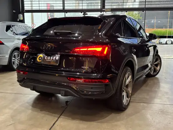 AUDI-Q5-2022