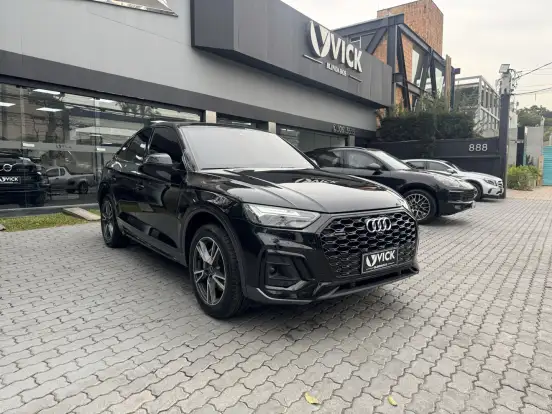 AUDI-Q5-2022