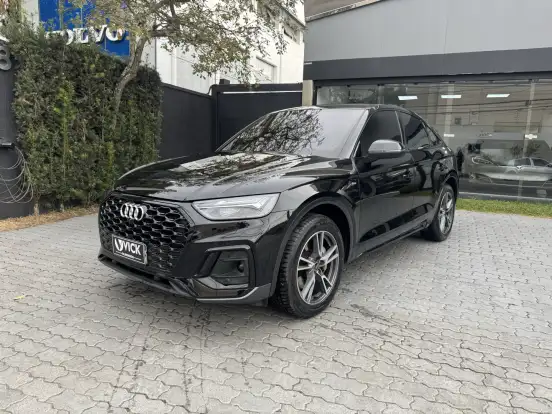 AUDI-Q5-2022