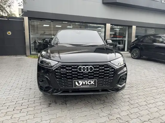 AUDI-Q5-2022