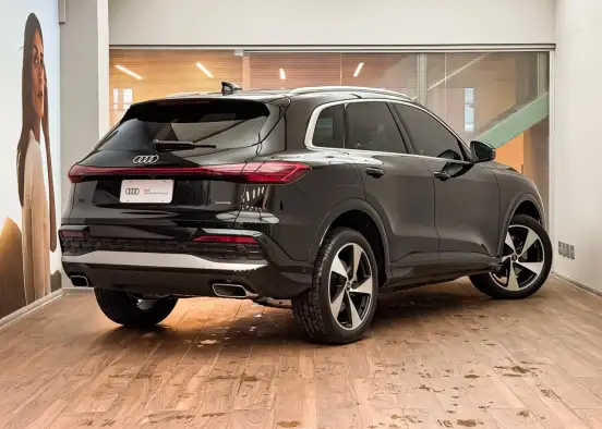 AUDI-Q5-2025