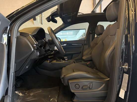 AUDI-Q5-2024