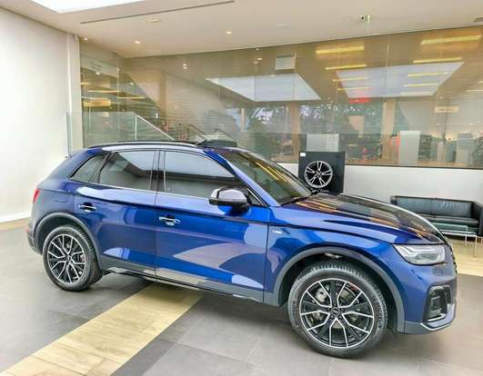 AUDI-Q5-2024