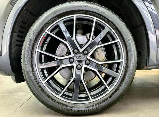 AUDI-Q5-2.0 45 TFSI GASOLINA S LINE BLACK QUATTRO S TRONIC AUDI-Q5-2024