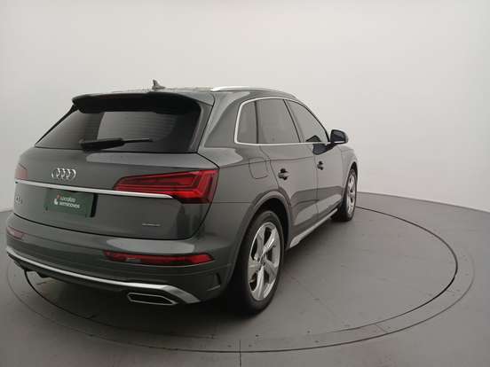 AUDI-Q5-2021