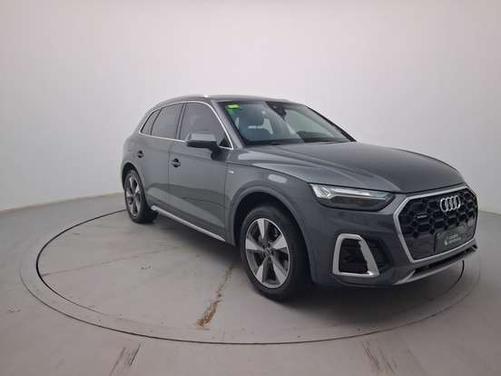 AUDI-Q5-2023