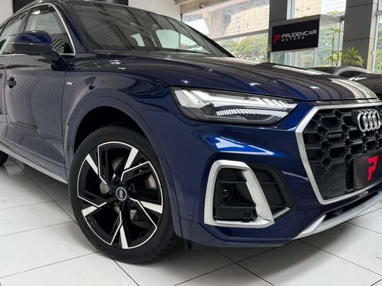AUDI-Q5-2023
