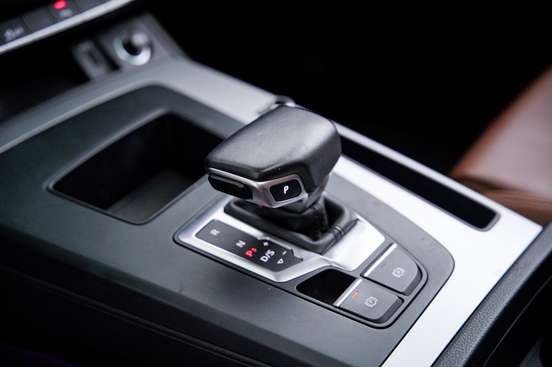AUDI-Q5-2023