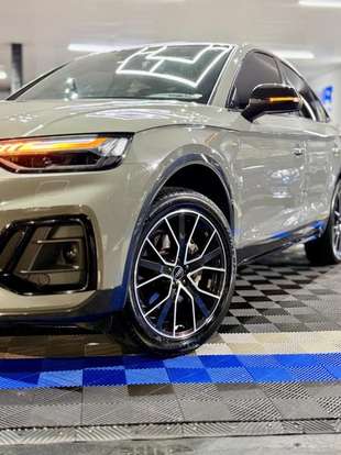 AUDI-Q5-2021