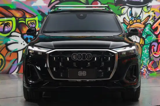 AUDI-Q7-2025