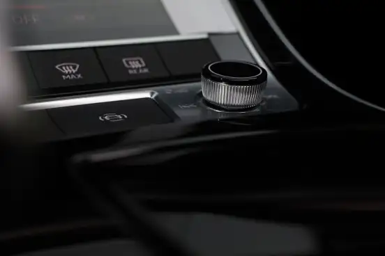 AUDI-Q7-2025