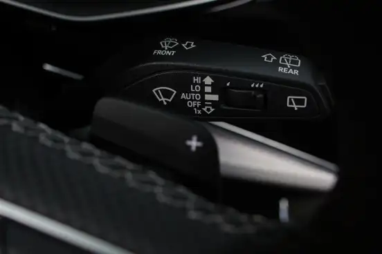 AUDI-Q7-2025