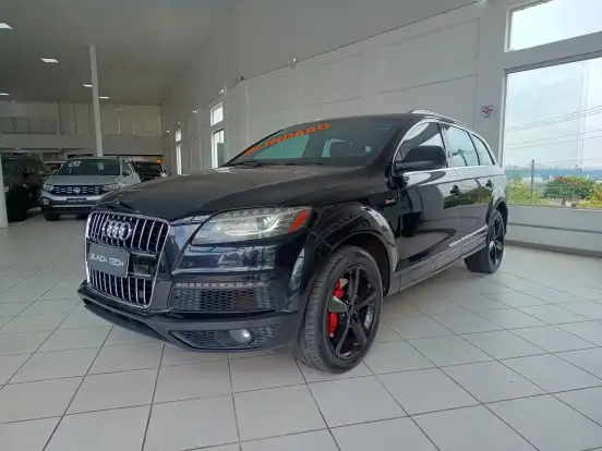 AUDI-Q7-2010