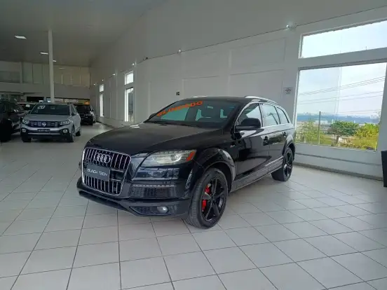 AUDI-Q7-2010