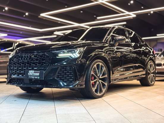 AUDI-RS Q3-2021