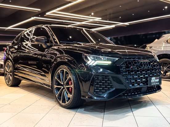 AUDI-RS Q3-2021