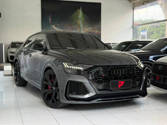 AUDI RS Q8 4.0 V8 TWINTURBO MHEV TIPTRONIC