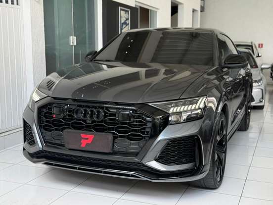 AUDI-RS Q8-2020