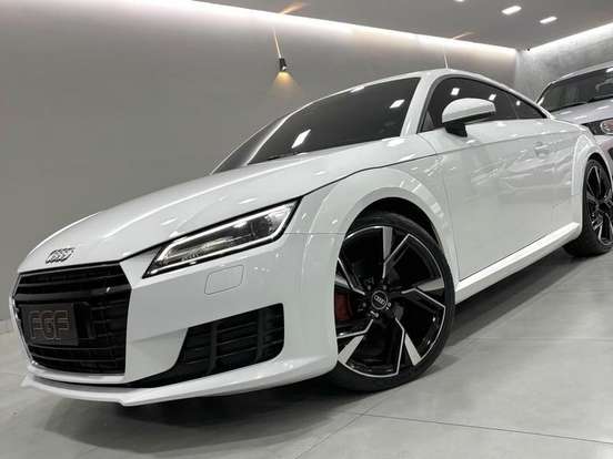 AUDI-TTS-2015