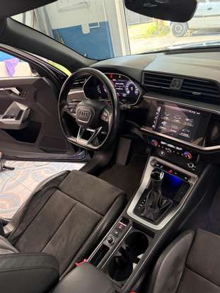 AUDI-Q3-2020