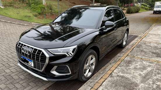 AUDI-Q3-2023