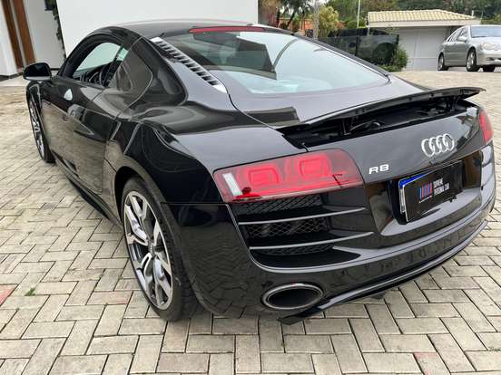 AUDI-R8-5.2 FSI QUATTRO V10 40V GASOLINA 2P R-TRONIC AUDI-R8-2011