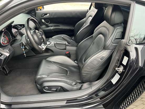 AUDI-R8-5.2 FSI QUATTRO V10 40V GASOLINA 2P R-TRONIC AUDI-R8-2011