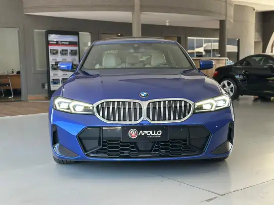 BMW-320i-2023