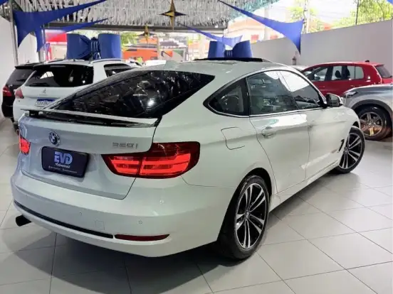 BMW-320i-2016