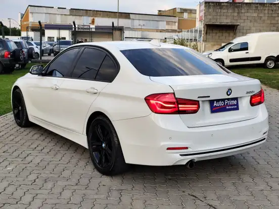 BMW-320i-2016