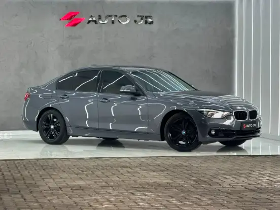 BMW-320i-2.0 SPORT 16V TURBO ACTIVE FLEX 4P AUTOMÁTICO BMW-320i-2017