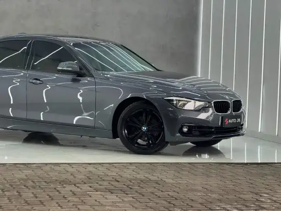 BMW-320i-2.0 SPORT 16V TURBO ACTIVE FLEX 4P AUTOMÁTICO BMW-320i-2017
