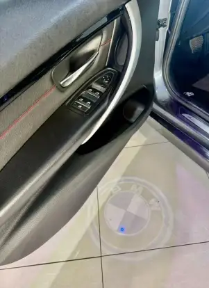 BMW-320i-2016