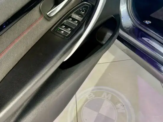BMW-320i-2.0 SPORT 16V TURBO ACTIVE FLEX 4P AUTOMÁTICO BMW-320i-2016