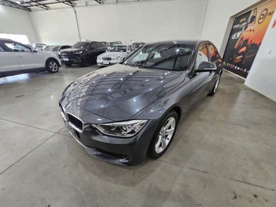 BMW-320i-2014