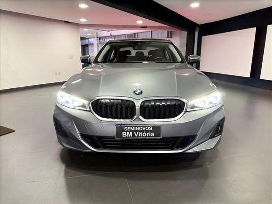 BMW-320i-2022